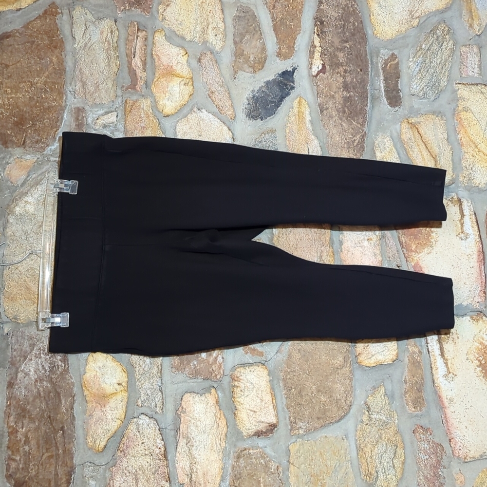Studio by Torrid Cropped Legging - Picture 2 of 9